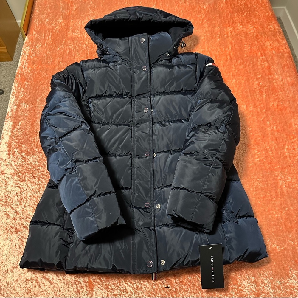 NWT Tommy Hilfiger puffer winter coat jacket size M with hood - Picture 8 of 10